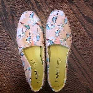 NEW-Tom’s size 7 women’s